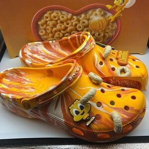 Crocs CLASSIC HONEY NUT CHEERIOS NWT Men 11 Classic Honey Nut Cheerios Clog
